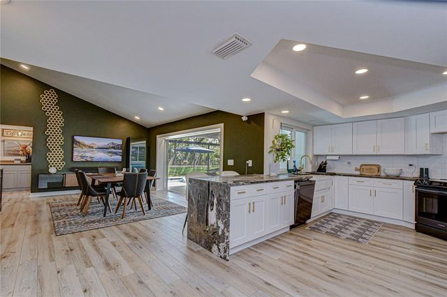 4315 NORTHPARK DRIVE, Tampa, FL 33624