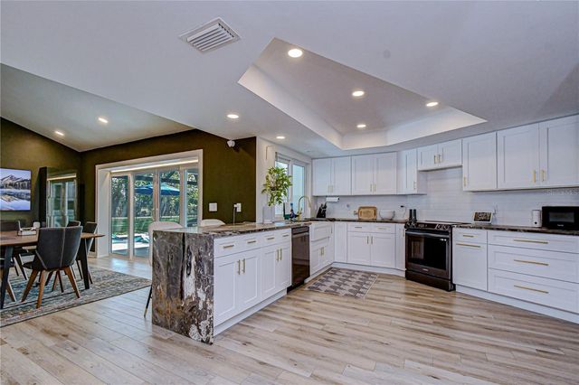 4315 NORTHPARK DRIVE, Tampa, FL 33624