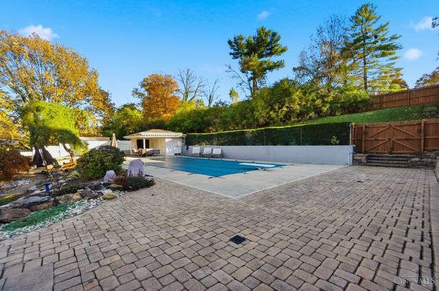 6604 Hitching Post Lane, Cincinnati, OH 45230