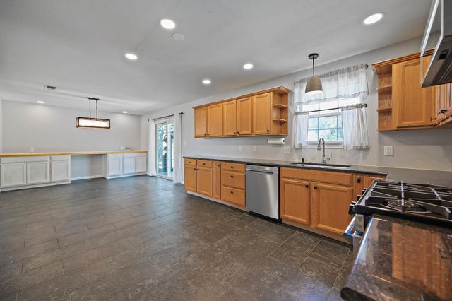 141 Arnold DR, Canyon Lake, TX 78133