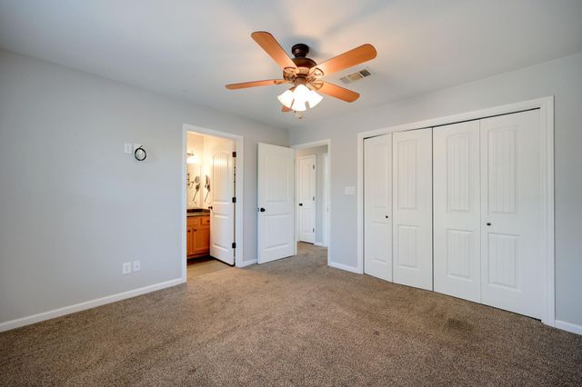 141 Arnold DR, Canyon Lake, TX 78133