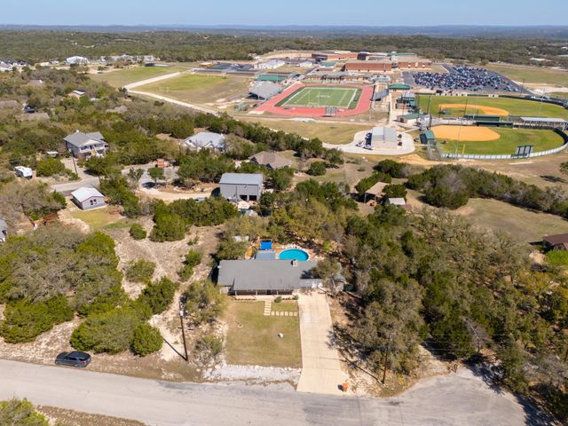 141 Arnold DR, Canyon Lake, TX 78133