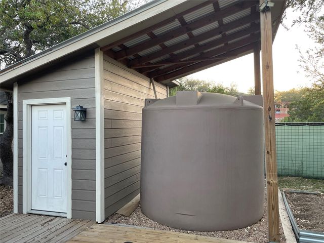 141 Arnold DR, Canyon Lake, TX 78133