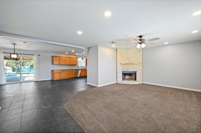 141 Arnold DR, Canyon Lake, TX 78133