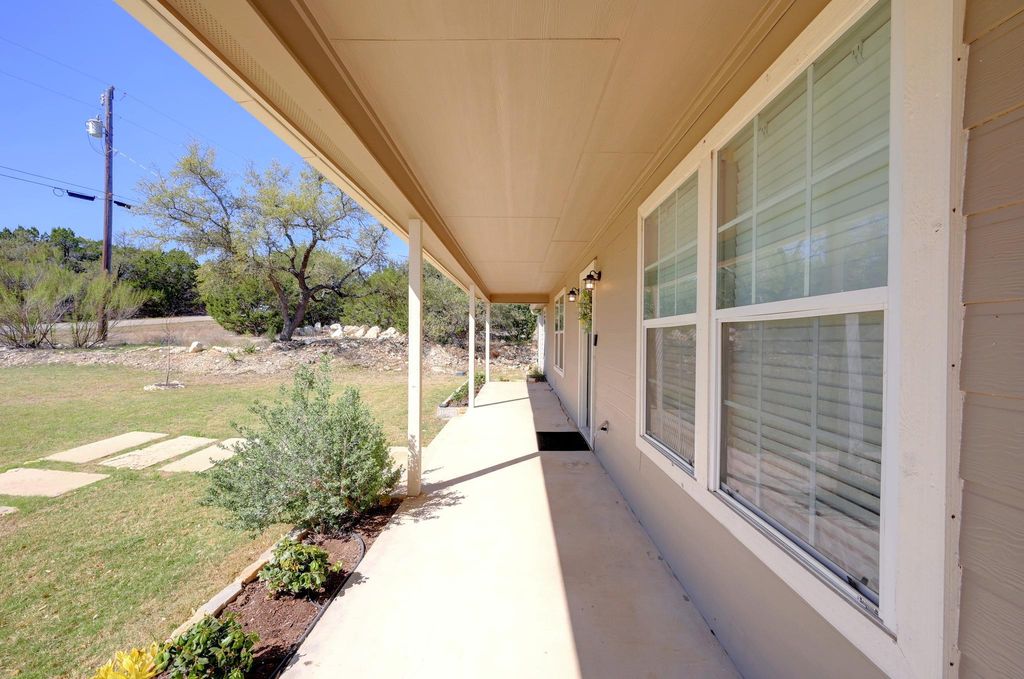 141 Arnold DR, Canyon Lake, TX 78133