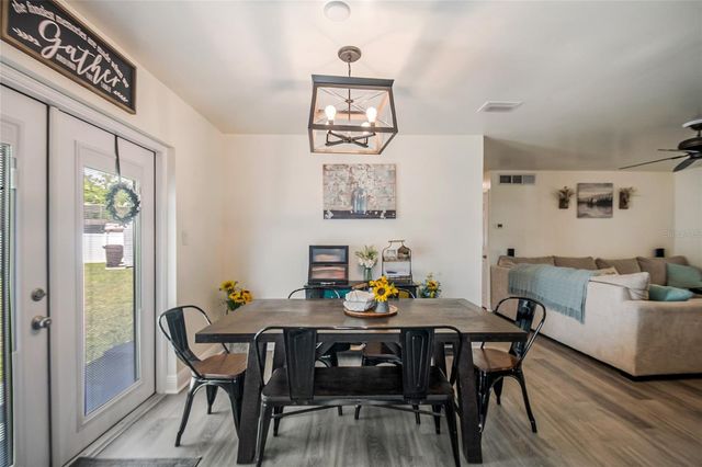 2 S LAVON AVENUE, Kissimmee, FL 34741