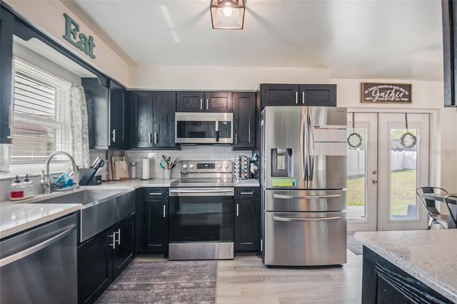 2 S LAVON AVENUE, Kissimmee, FL 34741