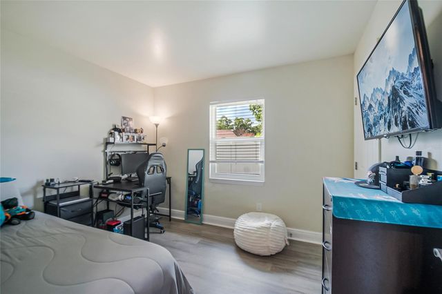 2 S LAVON AVENUE, Kissimmee, FL 34741