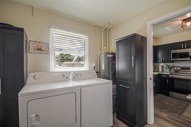 2 S LAVON AVENUE, Kissimmee, FL 34741