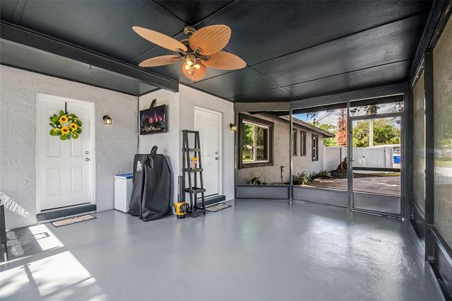 2 S LAVON AVENUE, Kissimmee, FL 34741