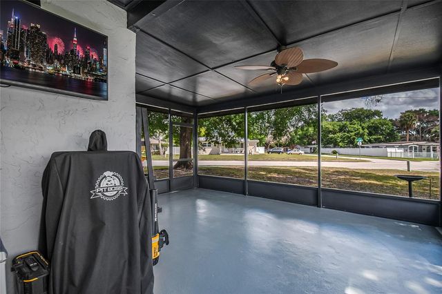 2 S LAVON AVENUE, Kissimmee, FL 34741