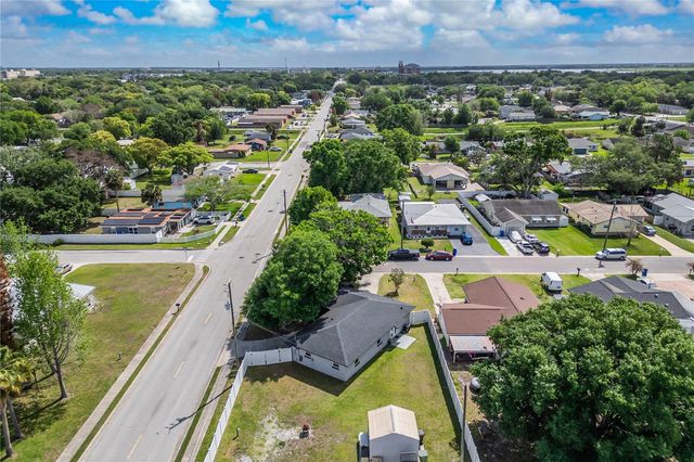 2 S LAVON AVENUE, Kissimmee, FL 34741