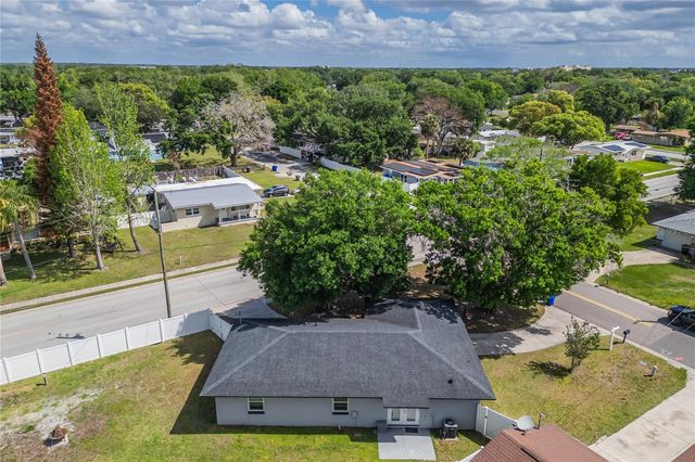 2 S LAVON AVENUE, Kissimmee, FL 34741