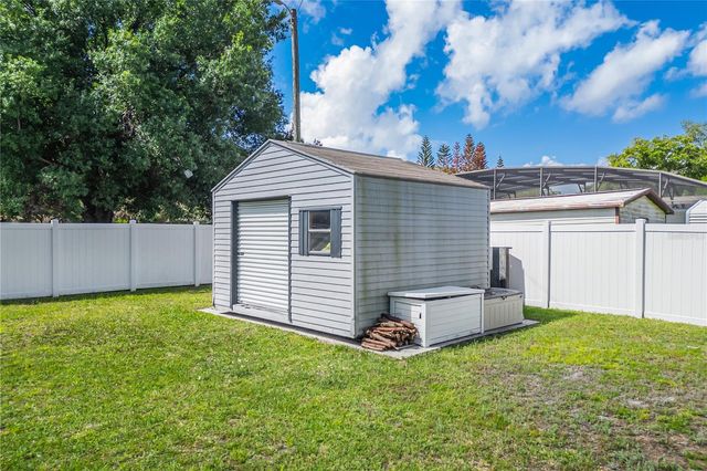 2 S LAVON AVENUE, Kissimmee, FL 34741