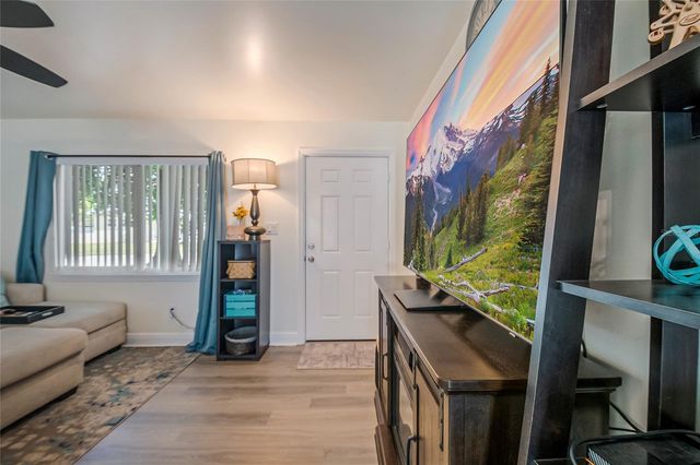 2 S LAVON AVENUE, Kissimmee, FL 34741