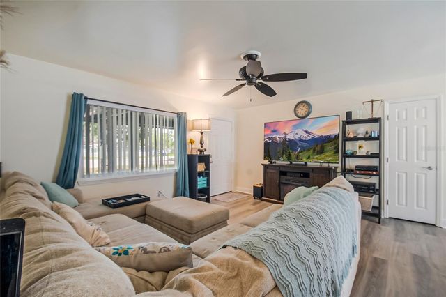 2 S LAVON AVENUE, Kissimmee, FL 34741