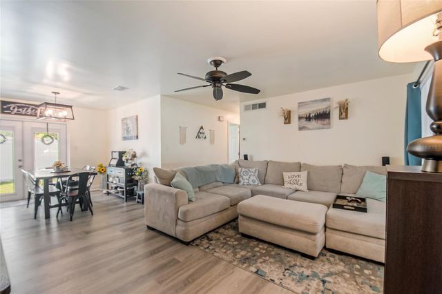 2 S LAVON AVENUE, Kissimmee, FL 34741