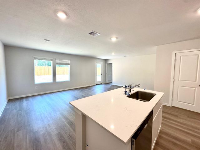12316 Lexington Heights, Willis, TX 77318