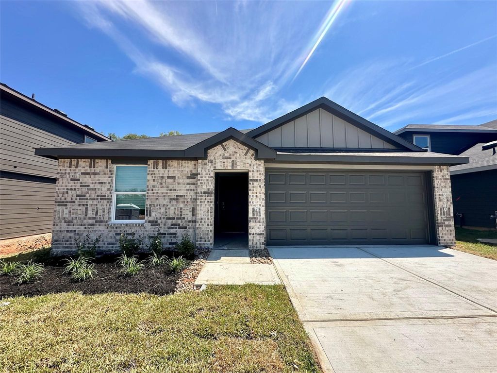12316 Lexington Heights, Willis, TX 77318