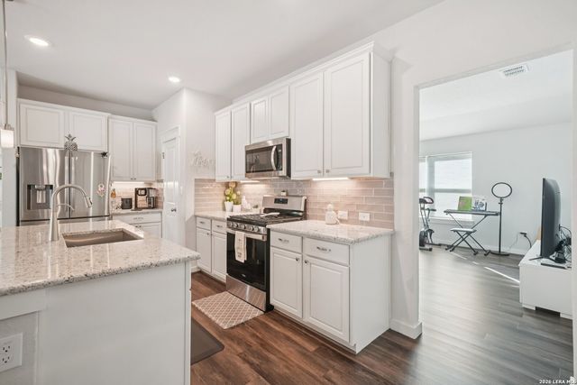 3834 Glenloch Way, Converse, TX 78109