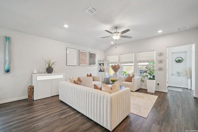 3834 Glenloch Way, Converse, TX 78109