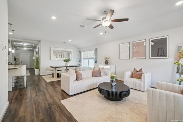 3834 Glenloch Way, Converse, TX 78109