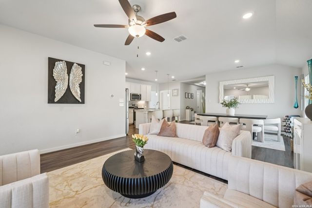 3834 Glenloch Way, Converse, TX 78109