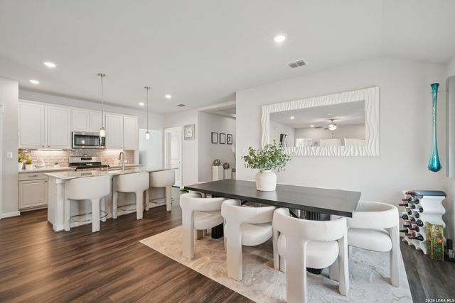 3834 Glenloch Way, Converse, TX 78109