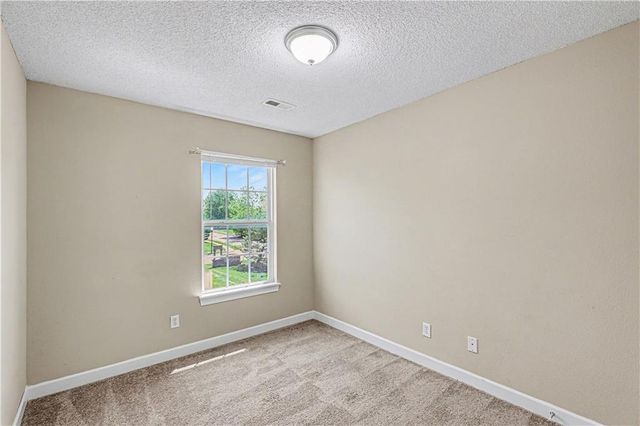 920-924 SW Imperial Lane, Lee's Summit, MO 64064