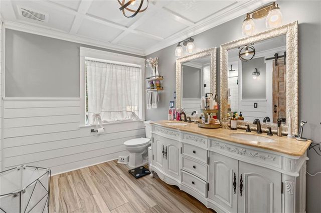 100 Valley Brook Drive, Dawsonville, GA 30534