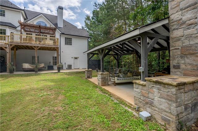 100 Valley Brook Drive, Dawsonville, GA 30534