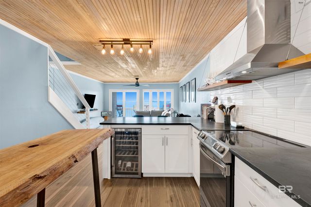 10641 Gulf Beach Highway D, Pensacola, FL 32507