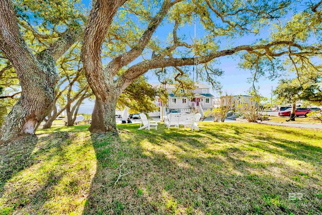 10641 Gulf Beach Highway D, Pensacola, FL 32507