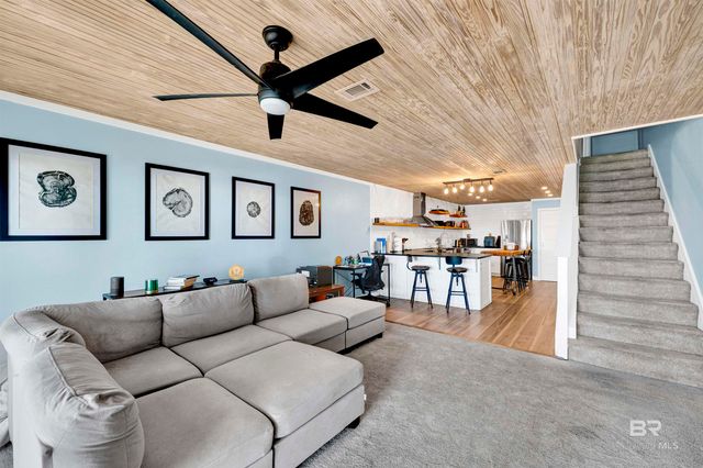 10641 Gulf Beach Highway D, Pensacola, FL 32507