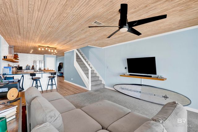 10641 Gulf Beach Highway D, Pensacola, FL 32507