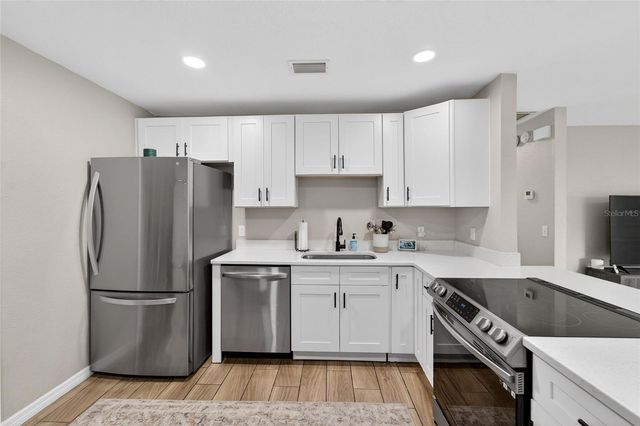 5502 PEACH AVENUE, Seffner, FL 33584