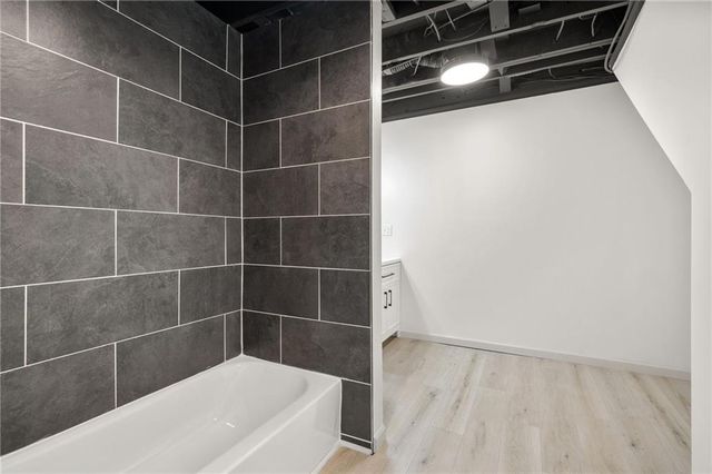 822 E 72nd Street, Kansas City, MO 64131