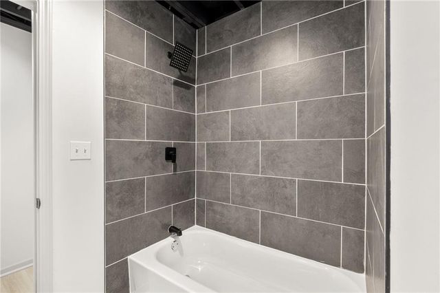 822 E 72nd Street, Kansas City, MO 64131