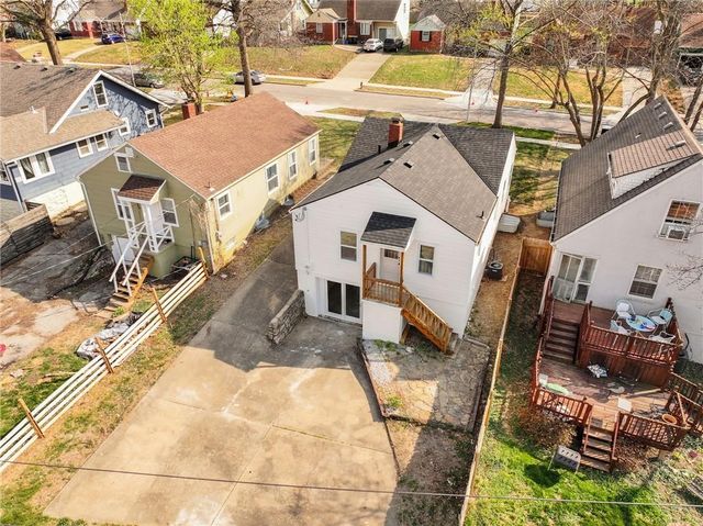 822 E 72nd Street, Kansas City, MO 64131