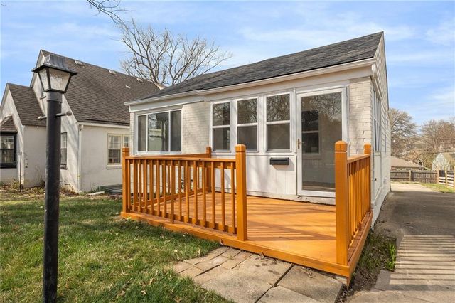 822 E 72nd Street, Kansas City, MO 64131