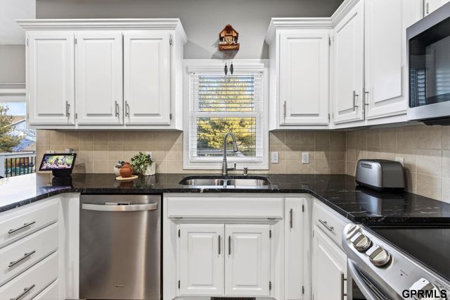 2521 N 167th Avenue, Omaha, NE 68116