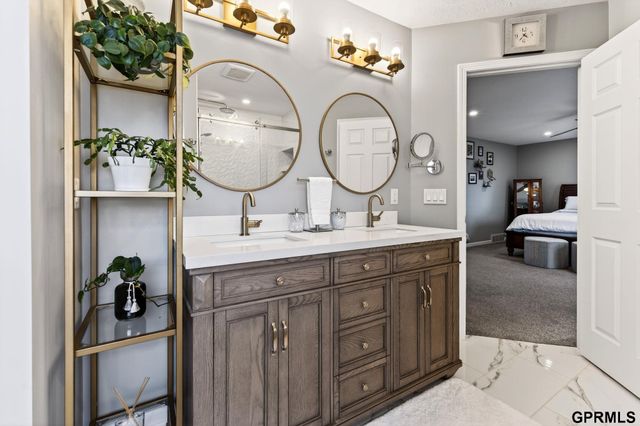 2521 N 167th Avenue, Omaha, NE 68116