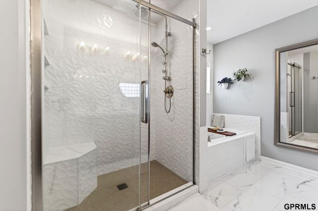 2521 N 167th Avenue, Omaha, NE 68116