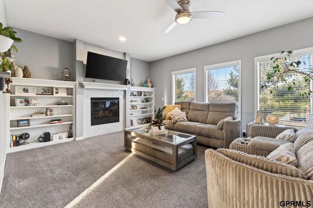 2521 N 167th Avenue, Omaha, NE 68116