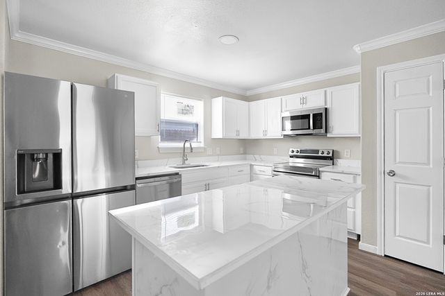 11002 Moonlit Cyn, San Antonio, TX 78245