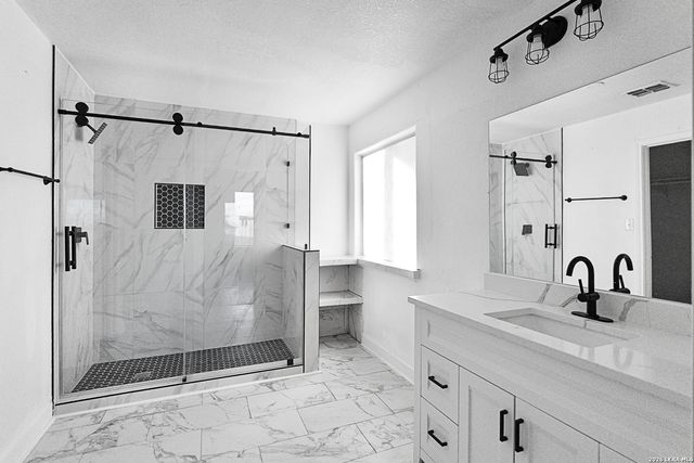 11002 Moonlit Cyn, San Antonio, TX 78245