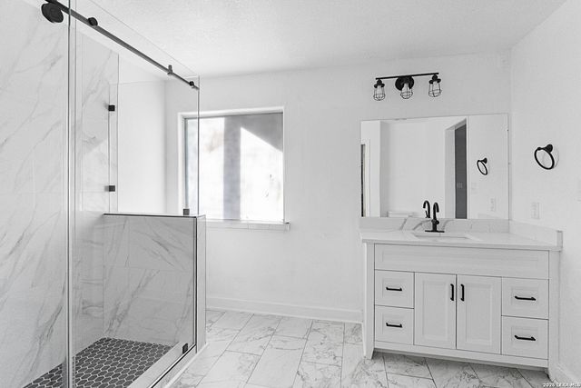 11002 Moonlit Cyn, San Antonio, TX 78245