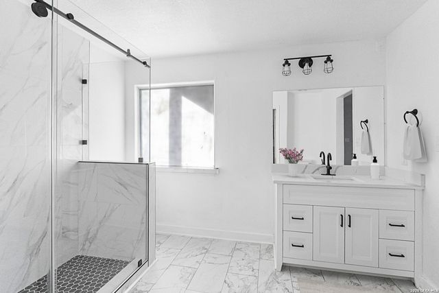 11002 Moonlit Cyn, San Antonio, TX 78245