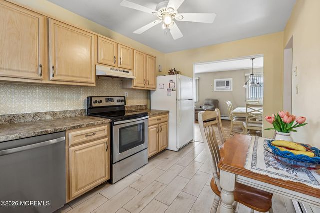 24 Saint Kitts Drive, Toms River, NJ 08757