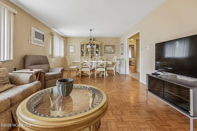 24 Saint Kitts Drive, Toms River, NJ 08757